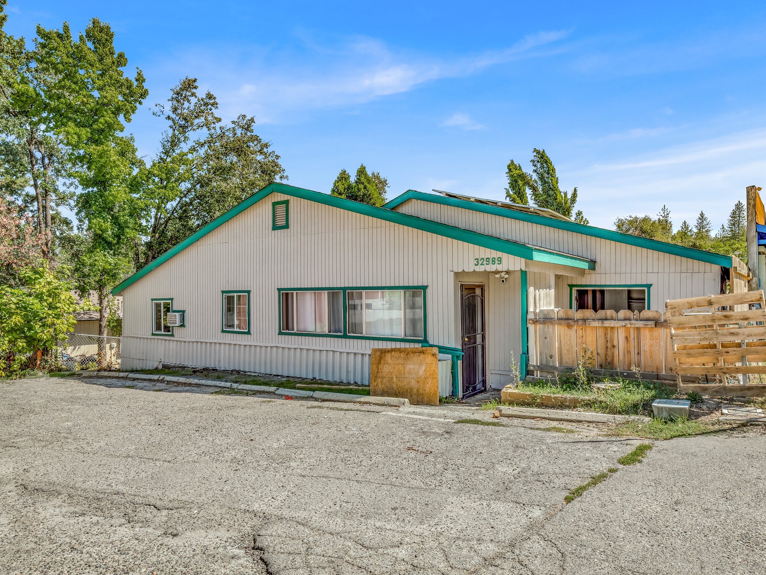 32989 Weatherly Ln, North Fork, CA 93643