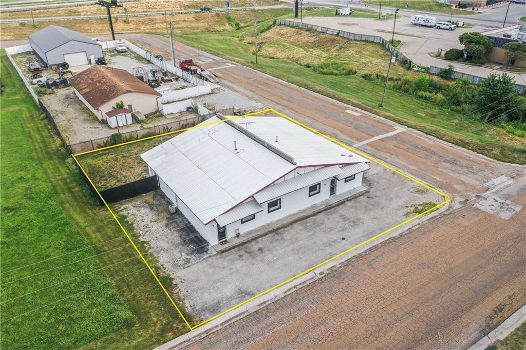 102 NW 2Nd St, Concordia, MO 64020