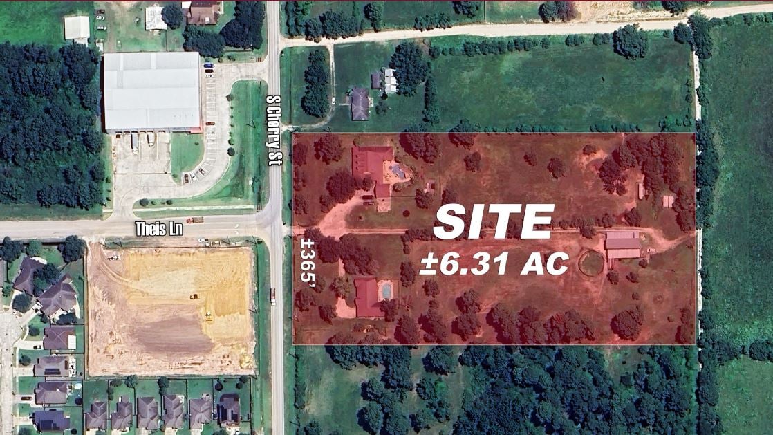 1919 S Cherry St, Tomball, TX 77375