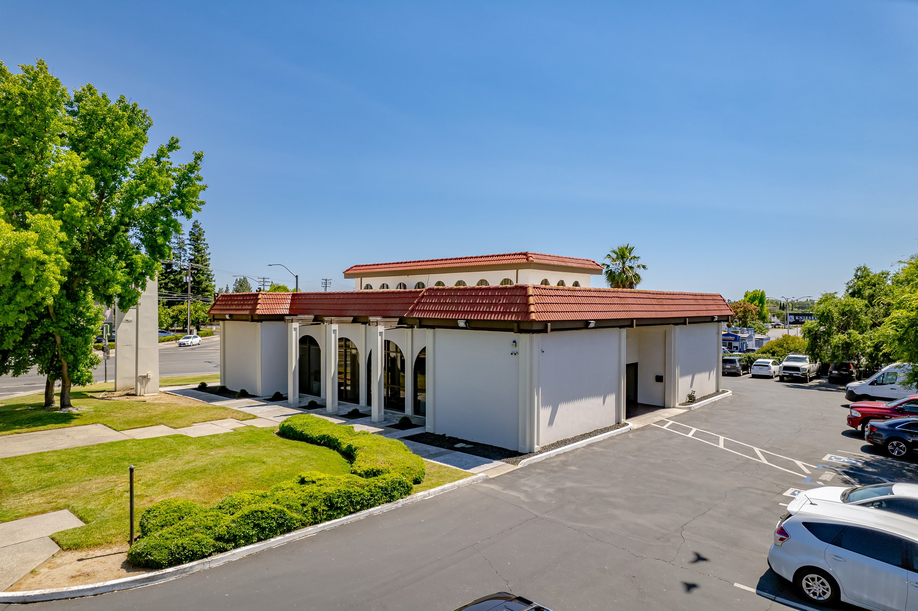 5299 Auburn Blvd, Sacramento, CA 95841
