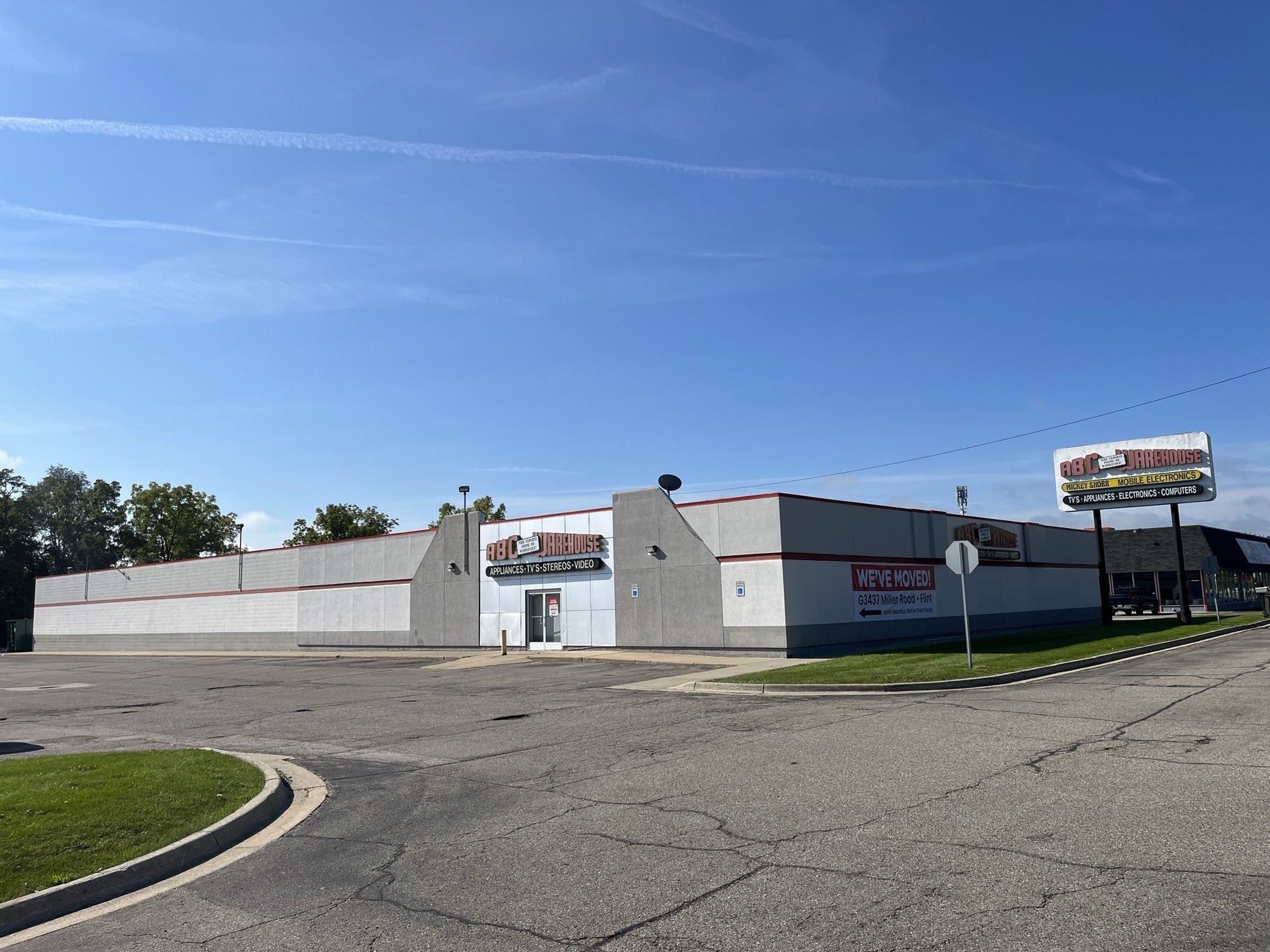 4247 Miller Rd, Flint, MI 48507