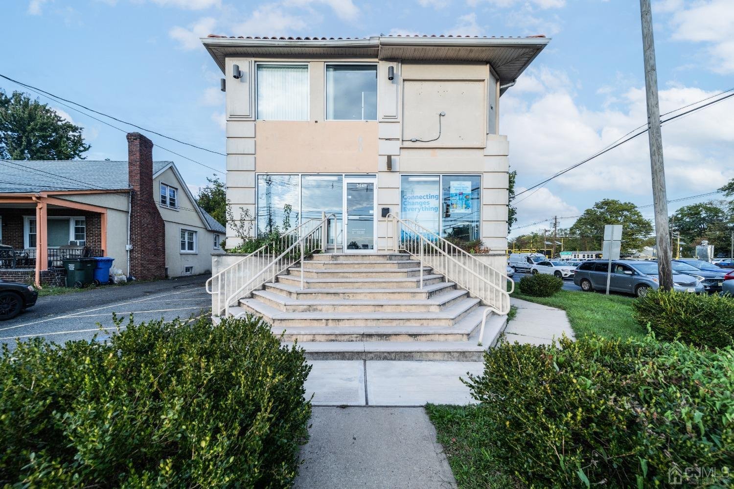 354 Avenel St, Avenel, NJ 07001