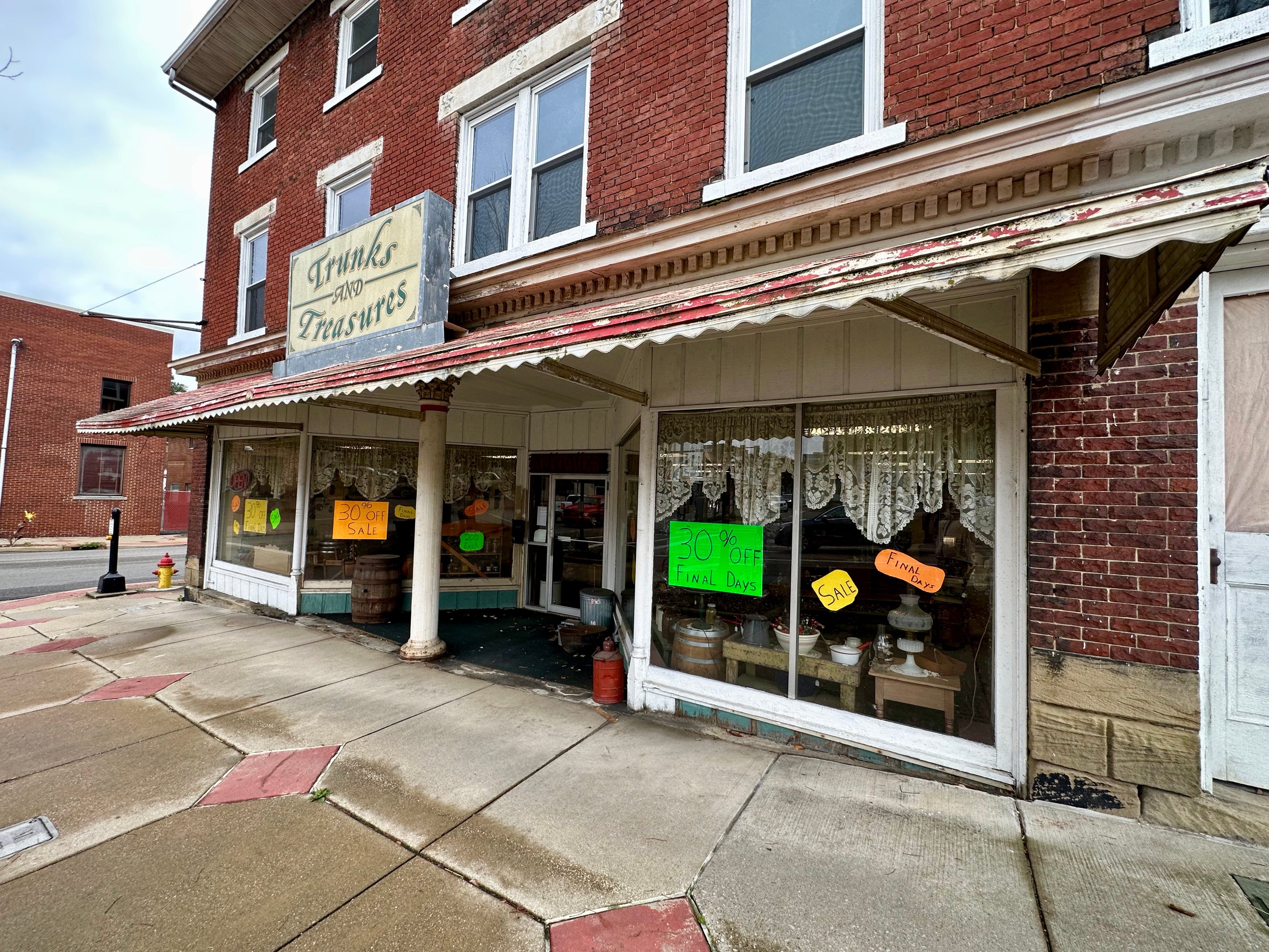 9 S Lisbon St, Carrollton, OH 44615