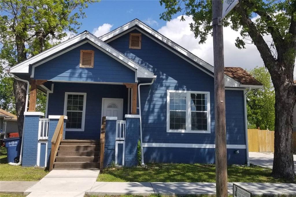 407 S Main St, Taylor, TX 76574