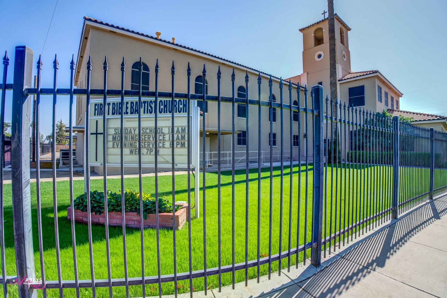 427 Woodrow Ave, Bakersfield, CA 93308