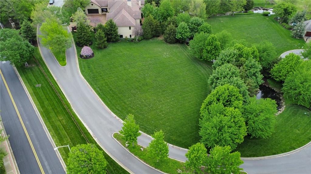 8309 Maplewood Ln, Lenexa, KS 66215