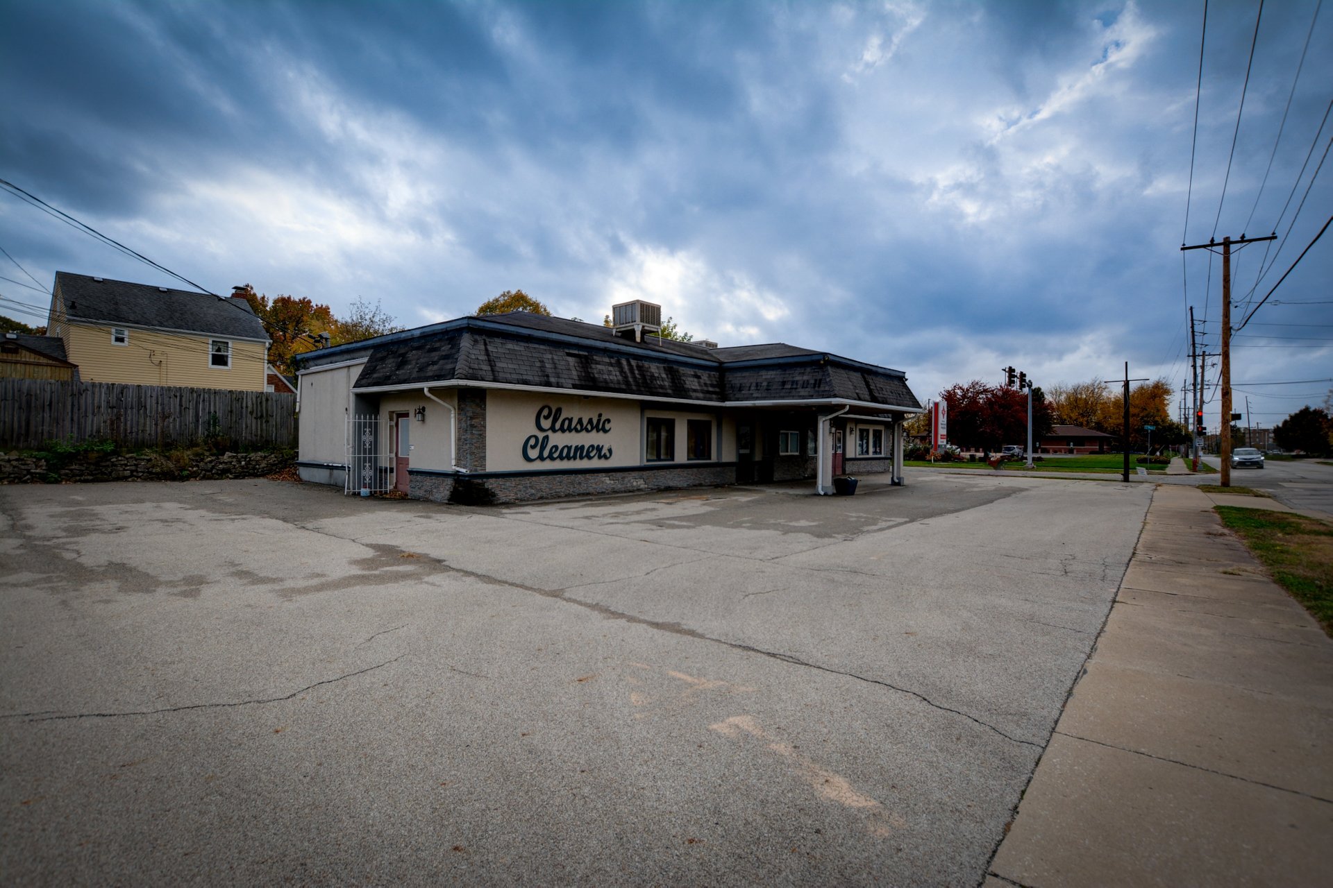 2474 N Main St, Decatur, IL 62526