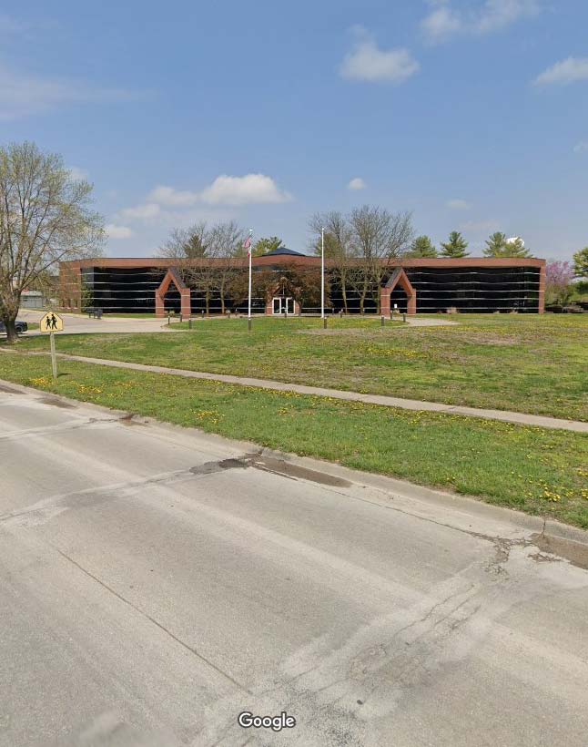 1711 Osceola Ave, Chariton, IA 50049