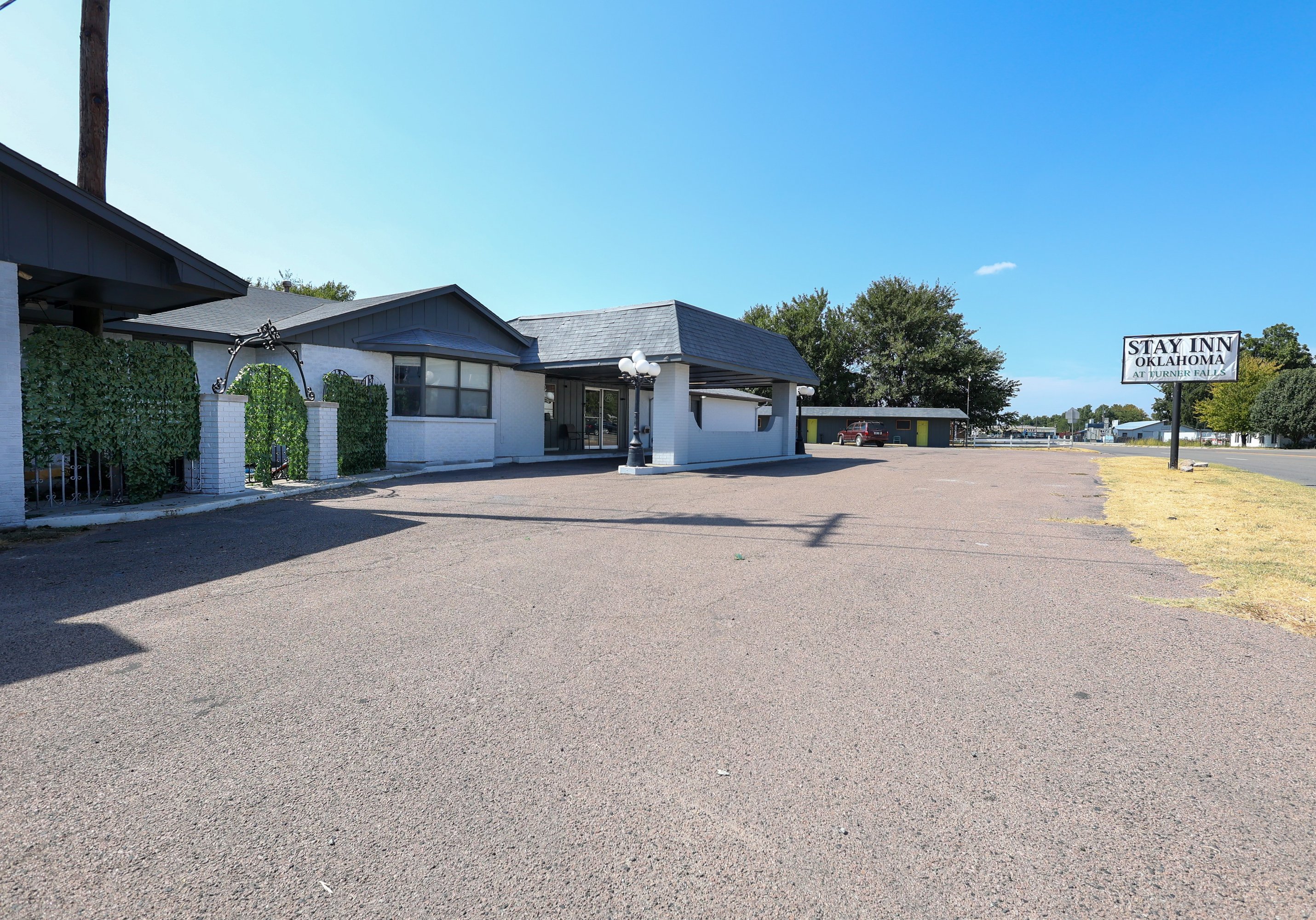 305 S D St, Davis, OK 73030