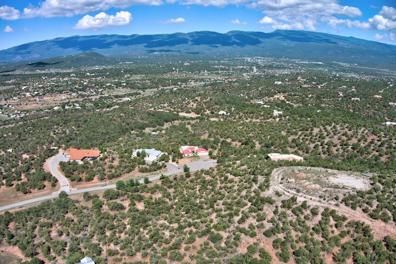 22 Conquest Ct, Sandia Park, NM 87047