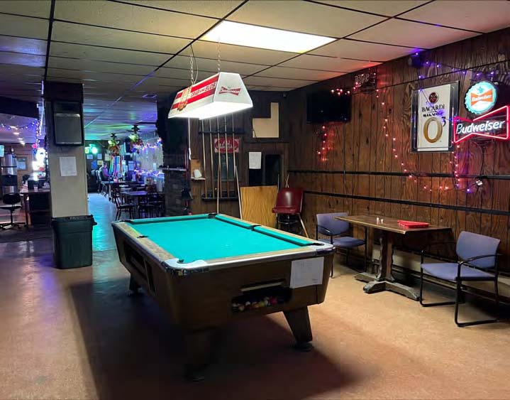 215 4Th Ave, Enderlin, ND 58027