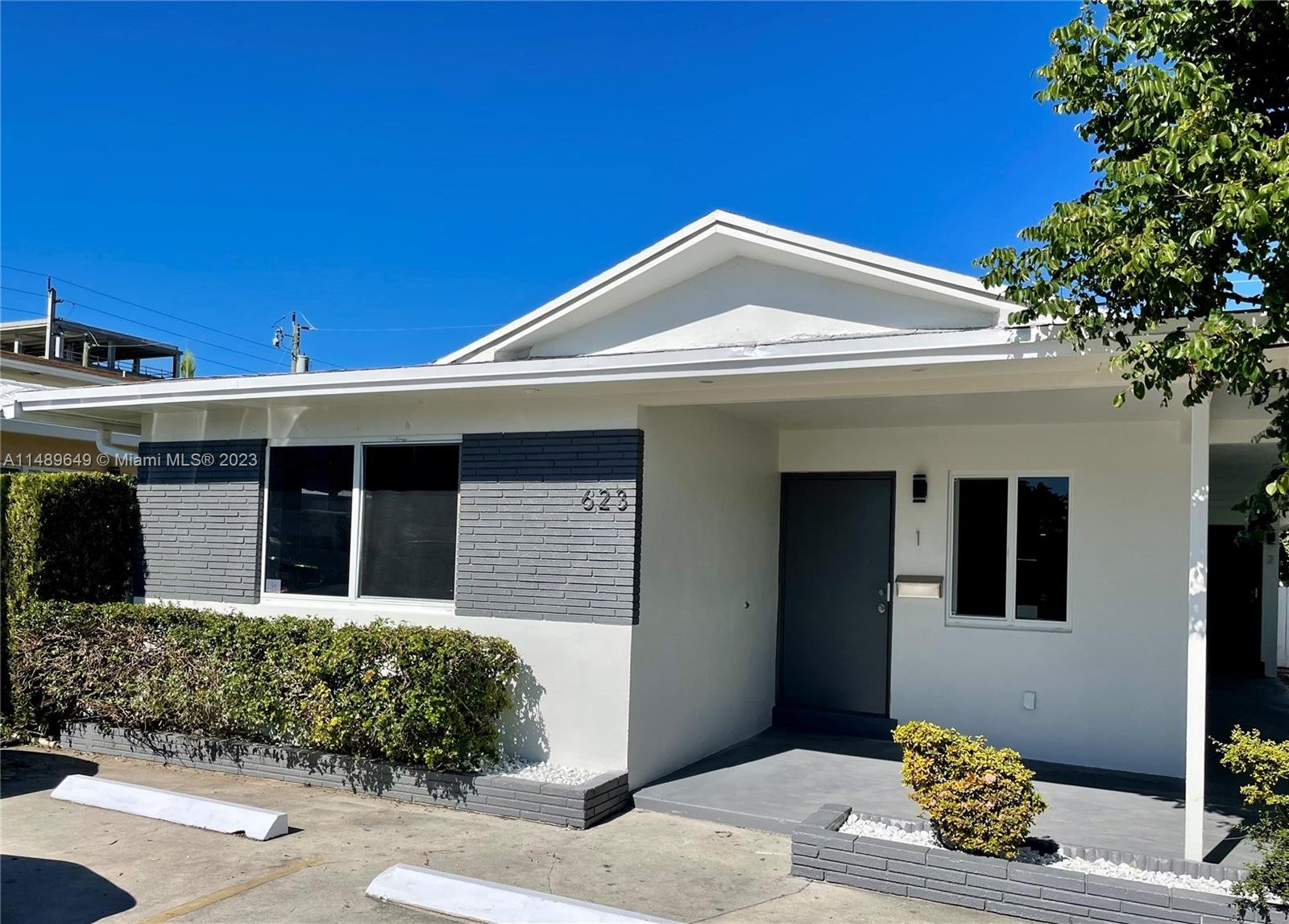 623 NE 5Th St, Hallandale Beach, FL 33009