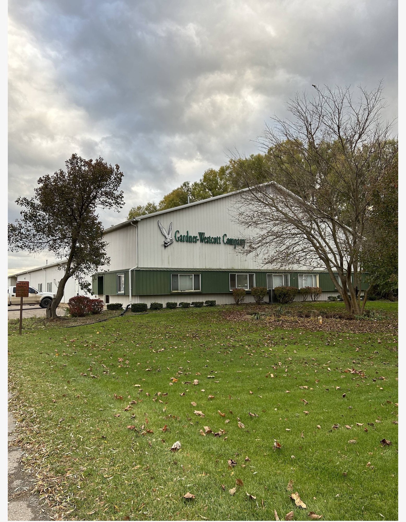 10110 6 Mile Rd, Northville, MI 48168