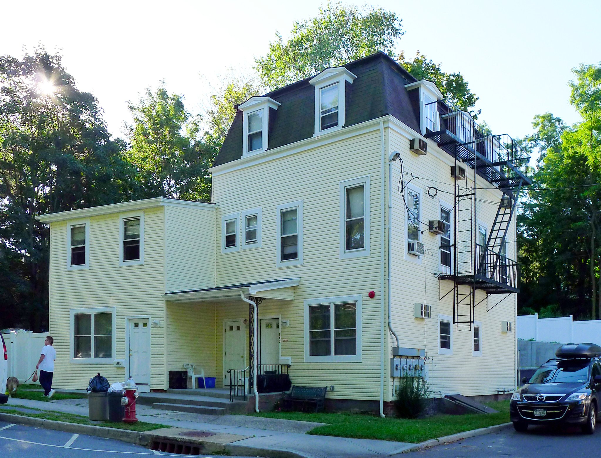 145 Landing Rd, Glen Cove, NY 11542