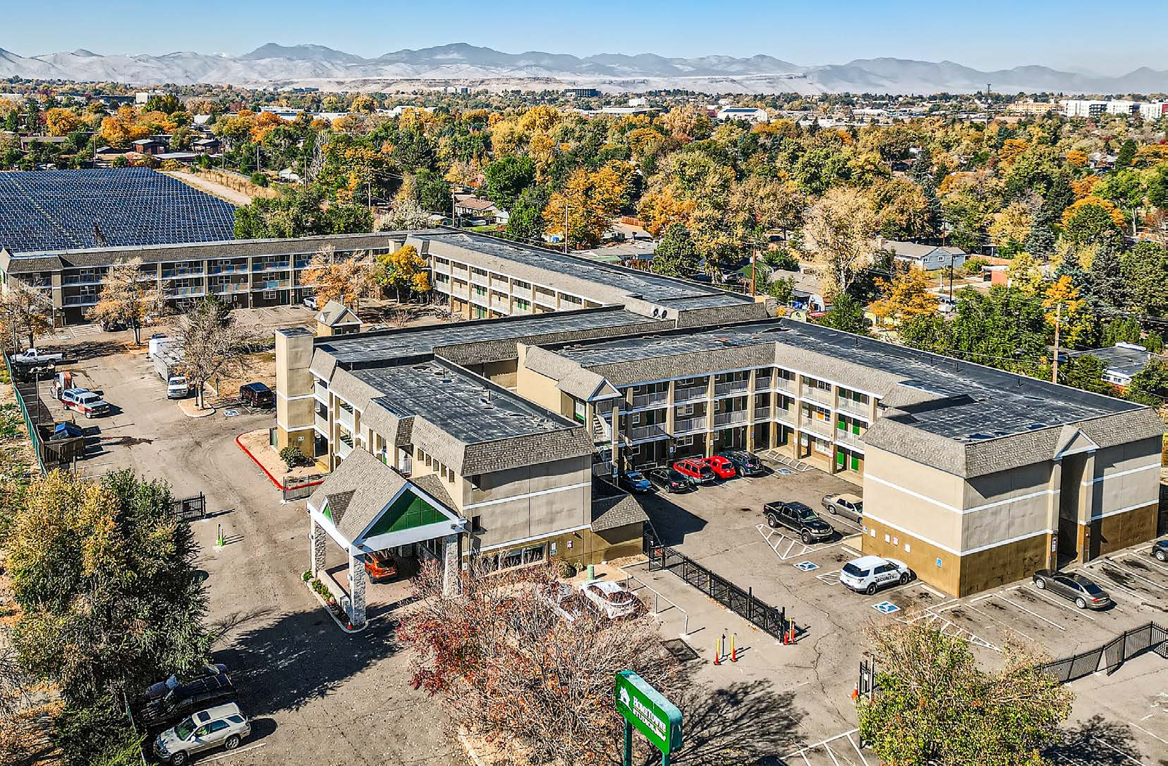 715 Kipling St, Lakewood, CO 80215