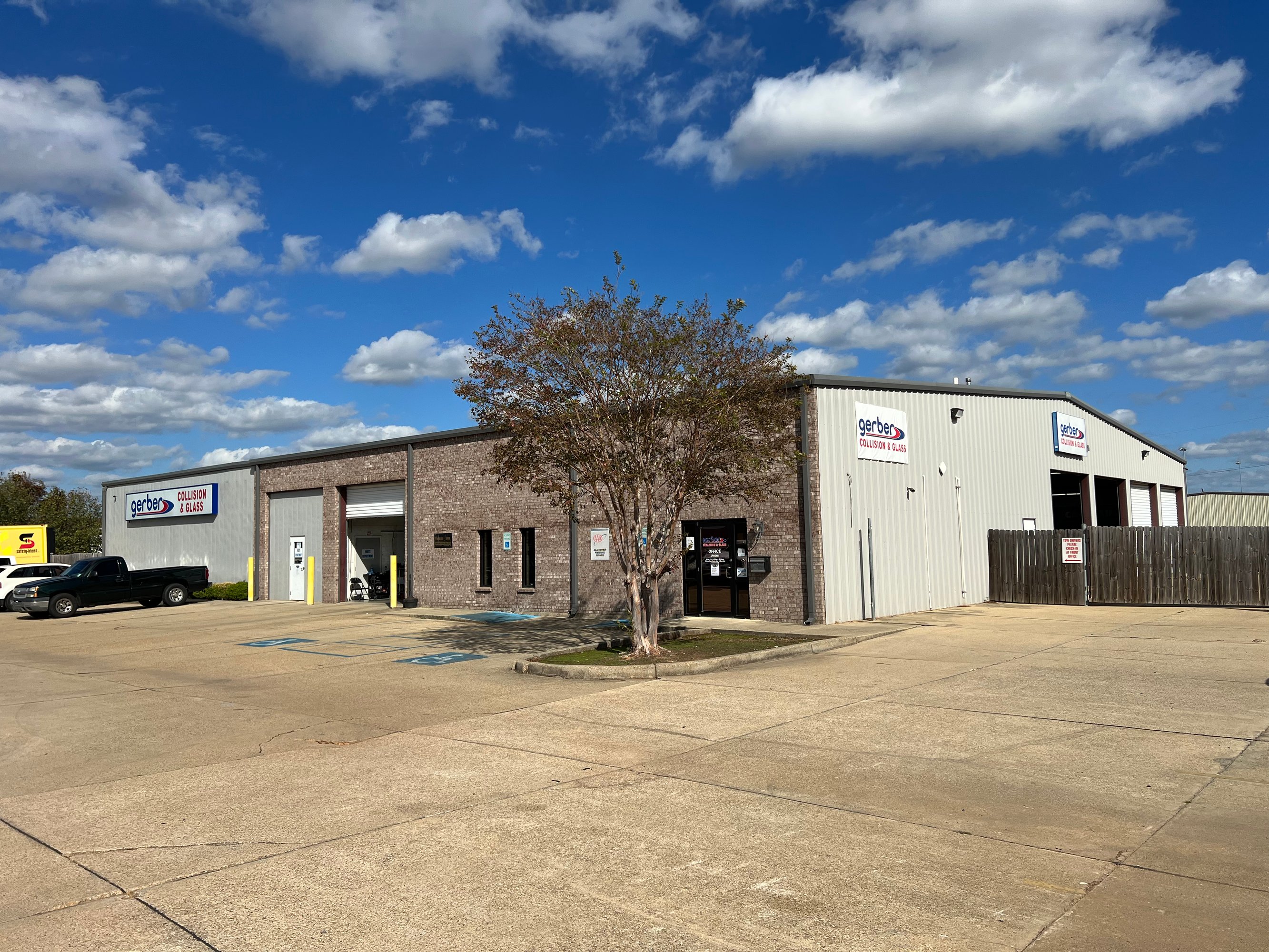 3319 E Texas St, Bossier City, LA 71111