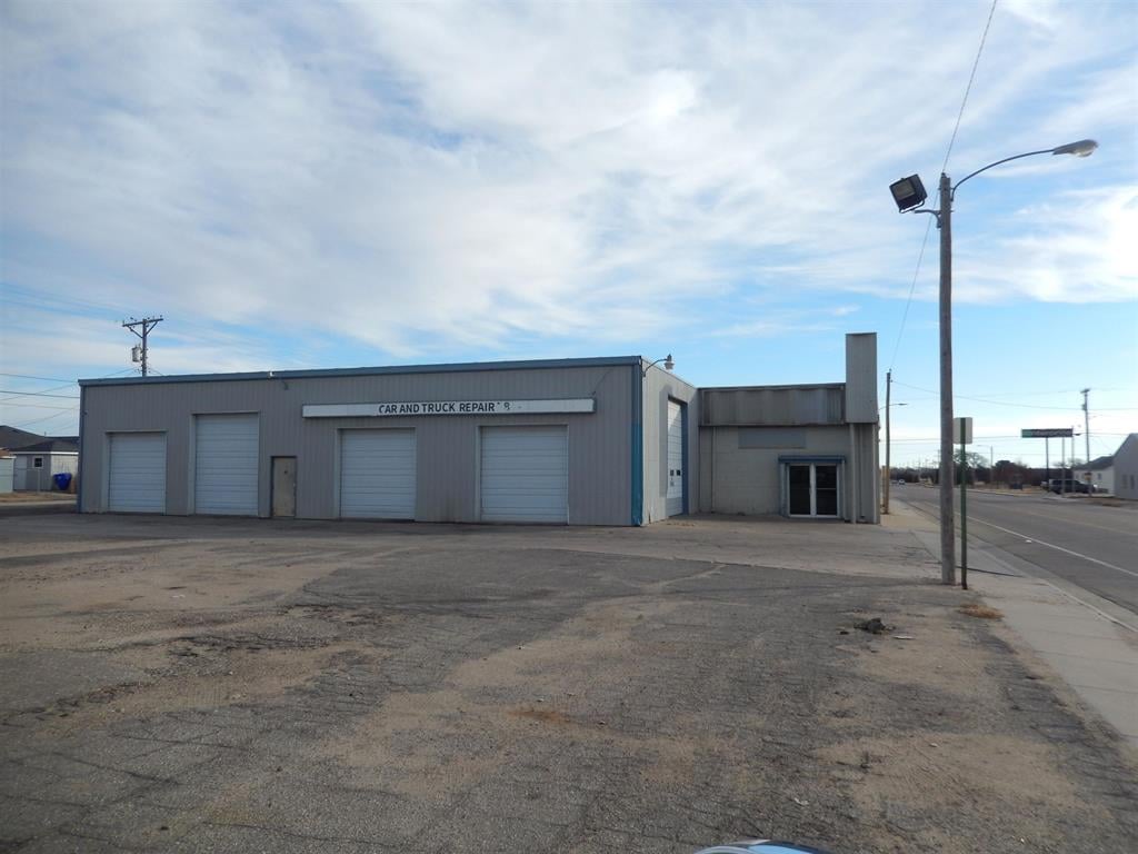 1017 E 13Th St, Hays, KS 67601