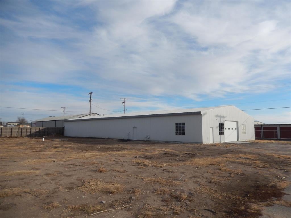 1206 Vine St, Hays, KS 67601