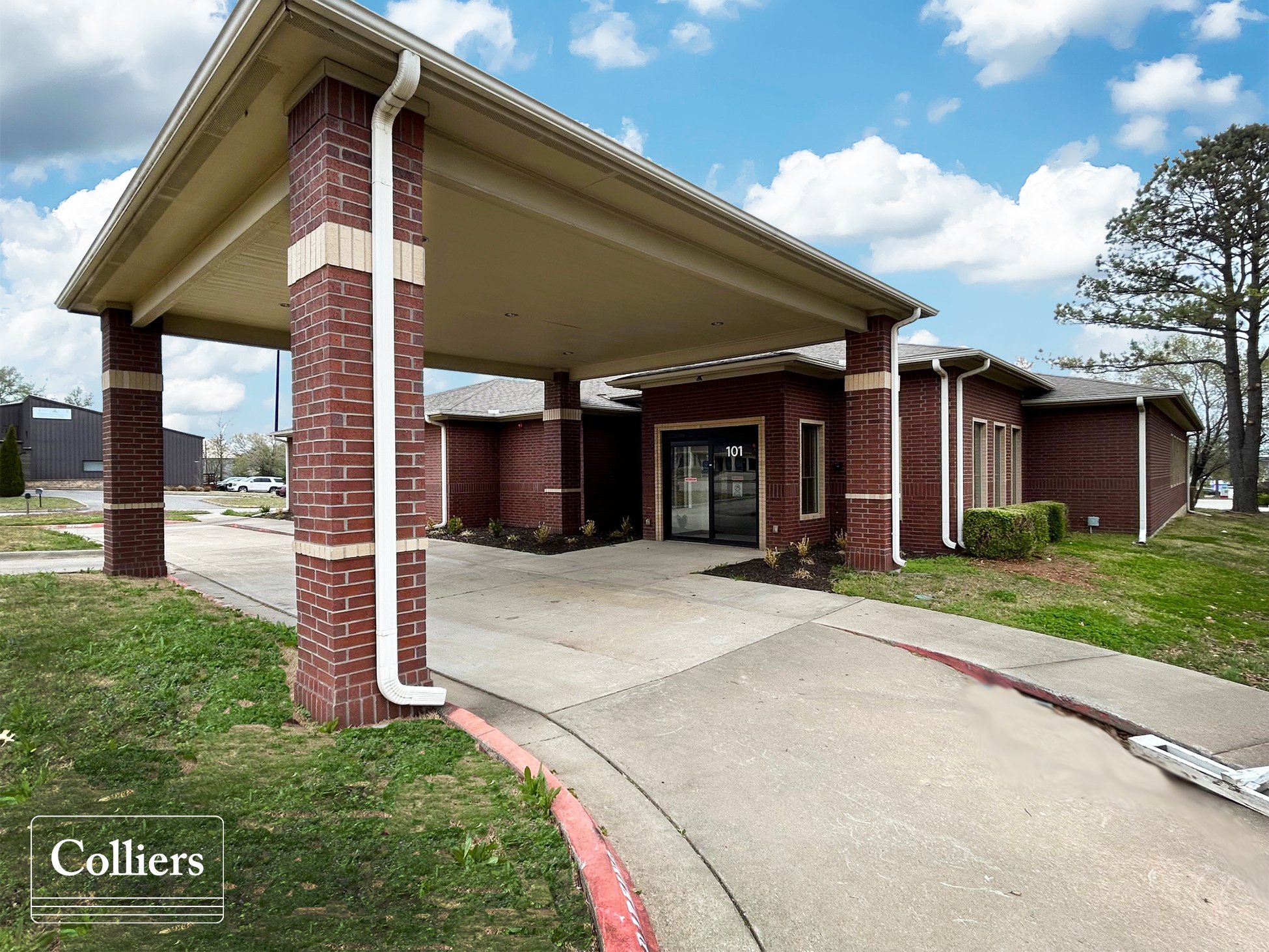 101 N 37Th St, Rogers, AR 72756