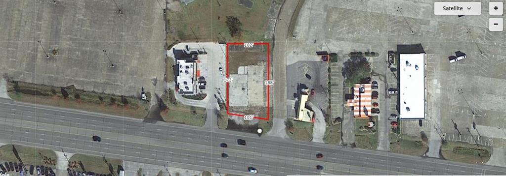 2500 Macarthur Dr, Orange, TX 77630