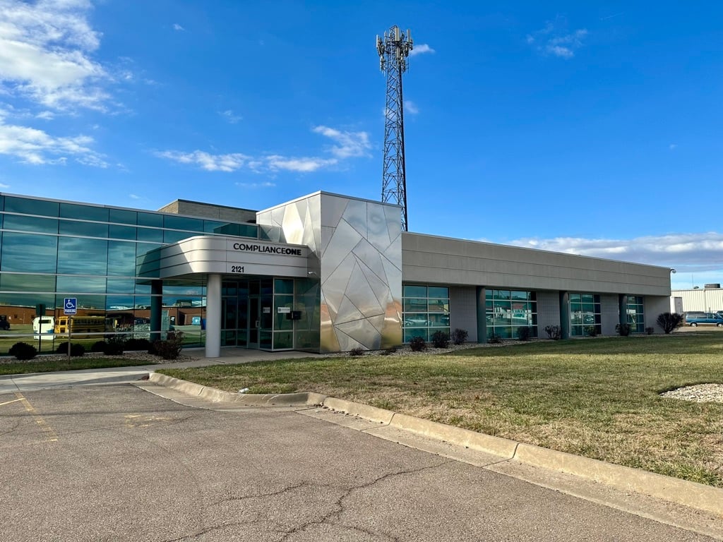 2121 SW Chelsea Dr, Topeka, KS 66614