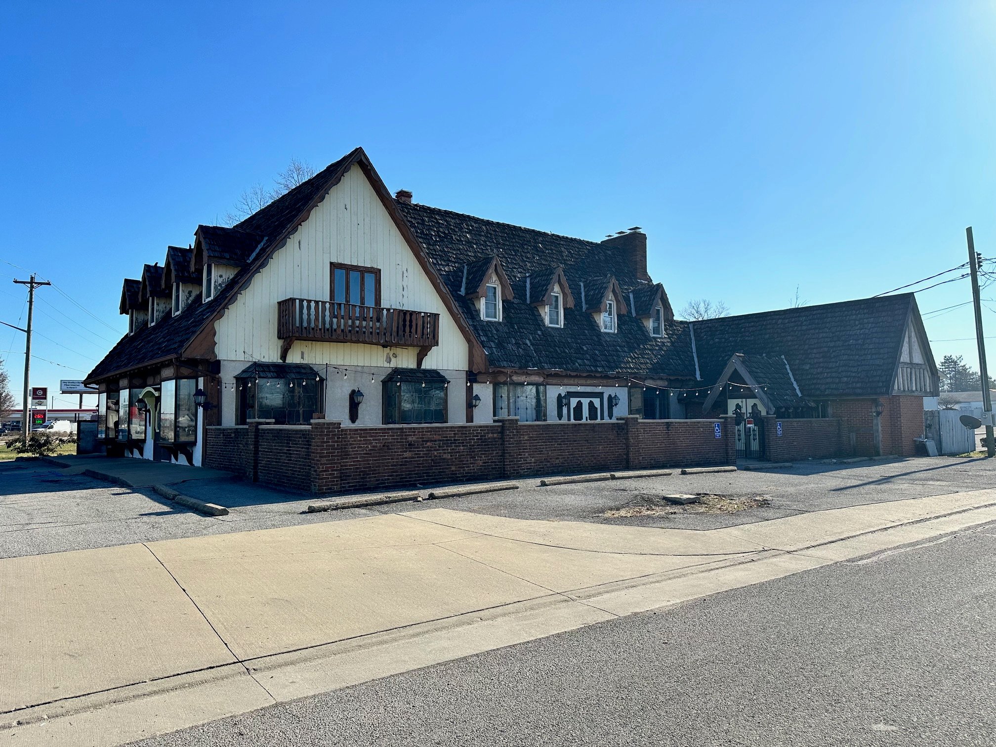 1415 E Michigan Rd, Shelbyville, IN 46176