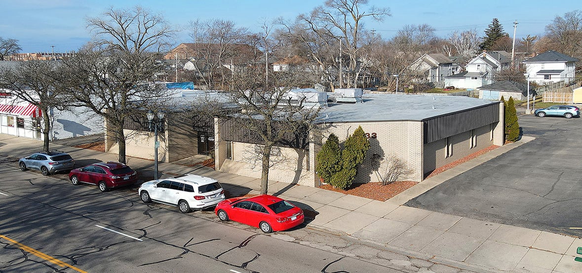 1433 E Michigan Ave, Lansing, MI 48912