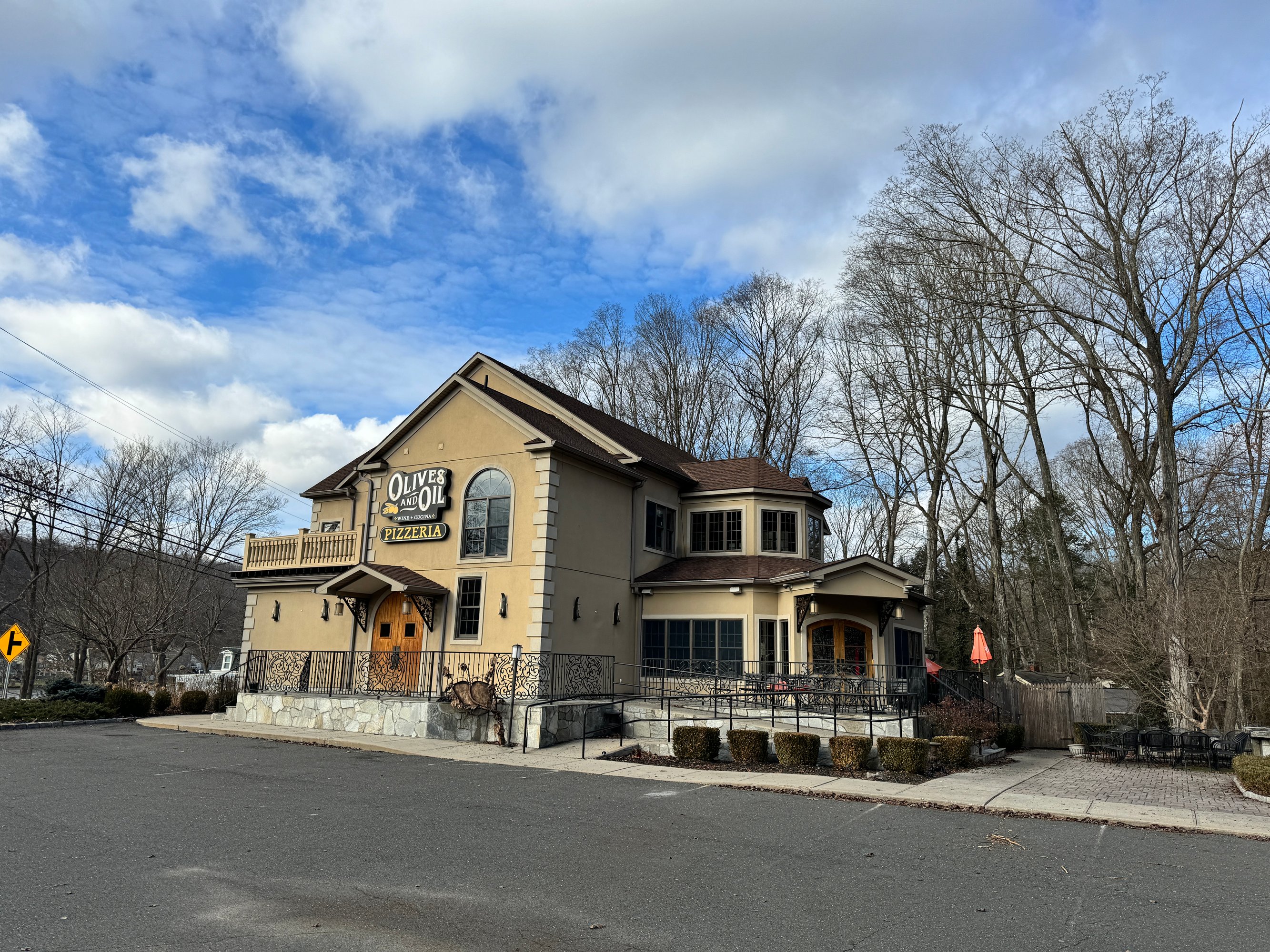318 Roosevelt Dr, Seymour, CT 06483