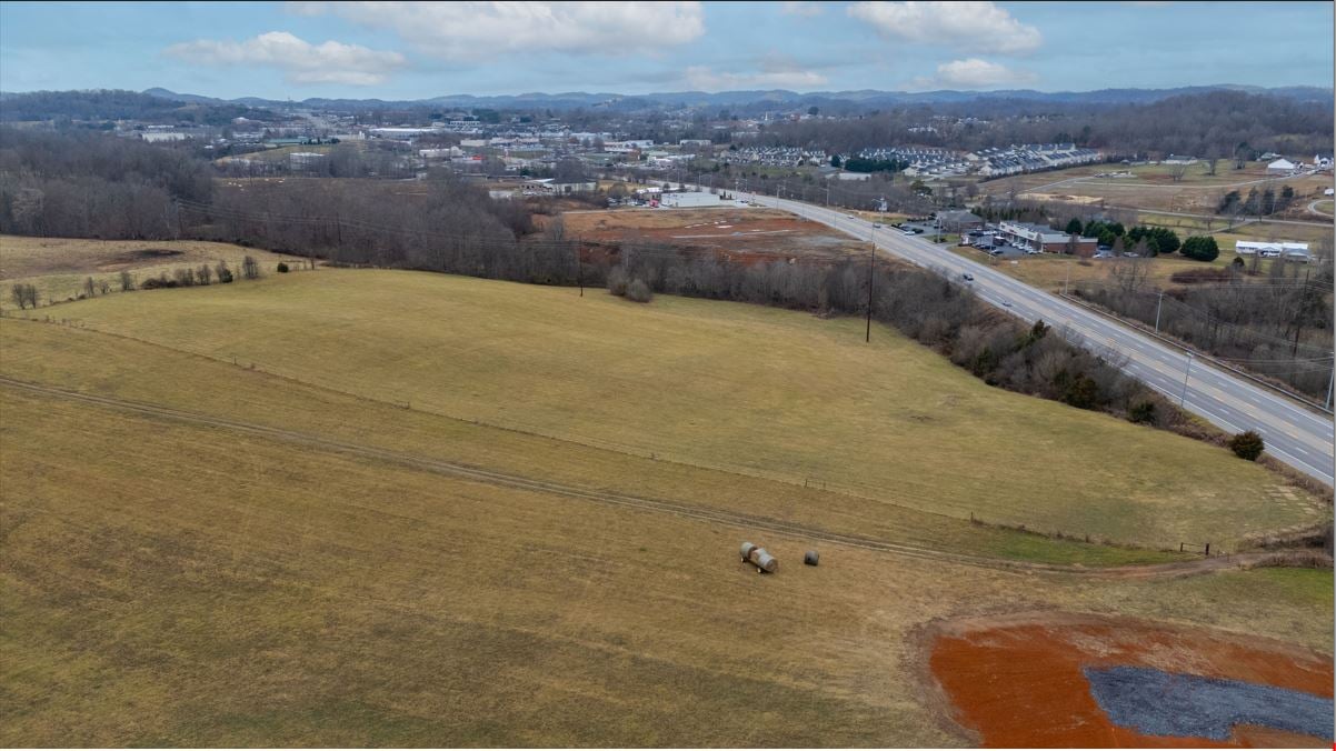 5568 Bobby Hicks Hwy, Johnson City, TN 37615