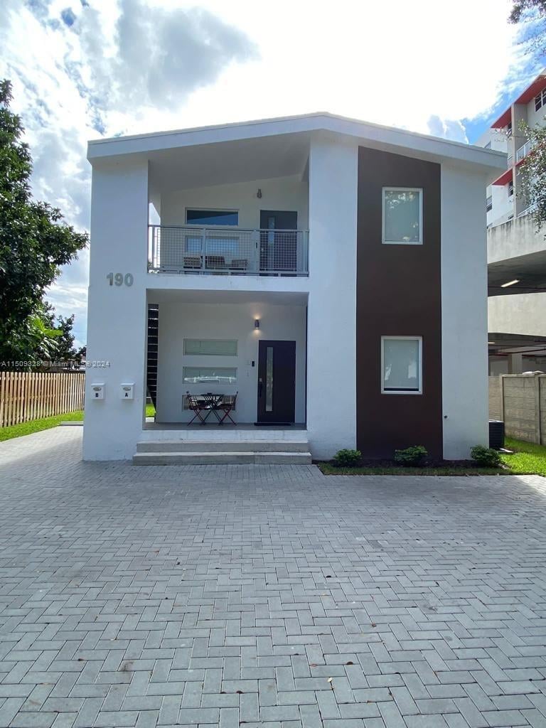 190 NW 57Th St, Miami, FL 33127