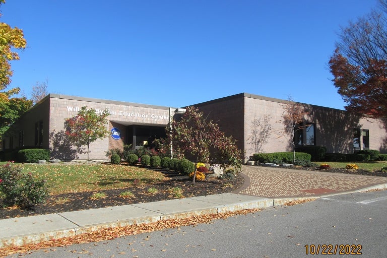 6540 Old Collamer Rd S, East Syracuse, NY 13057