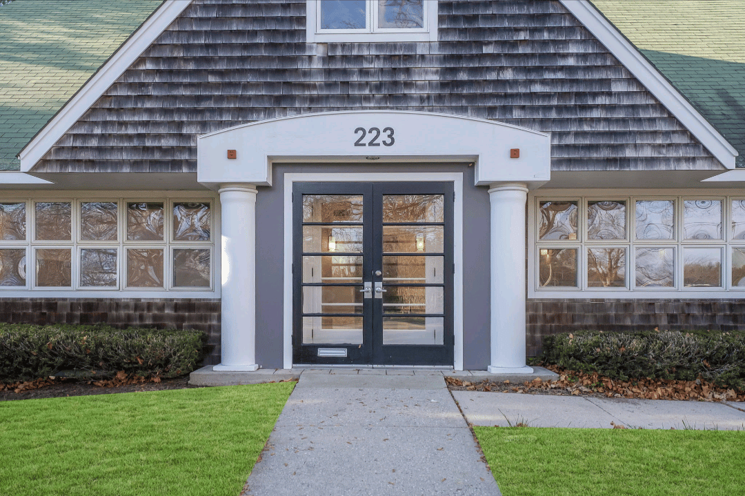 223 Hampton Rd, Southampton, NY 11968
