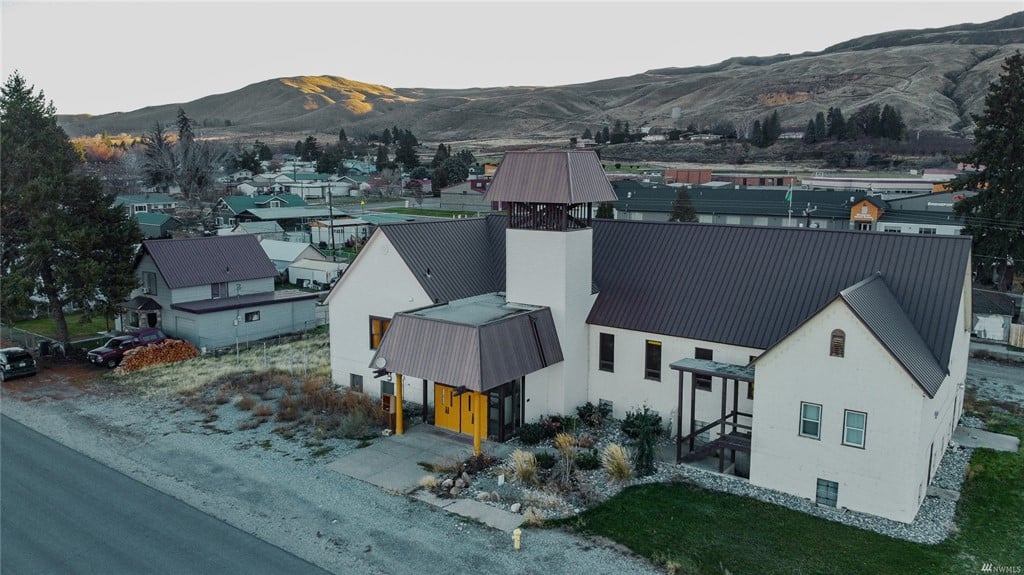 1300 Foster Ave, Bridgeport, WA 98813