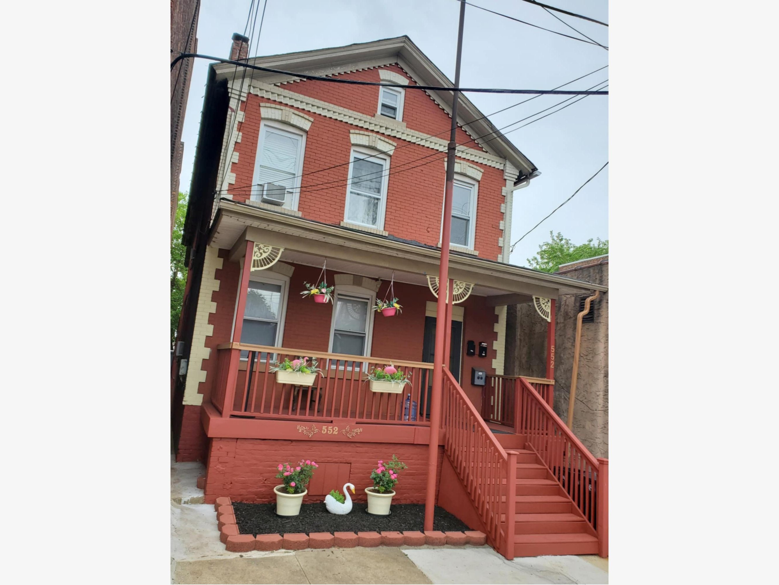 552 Valley Brook Ave, Lyndhurst, NJ 07071