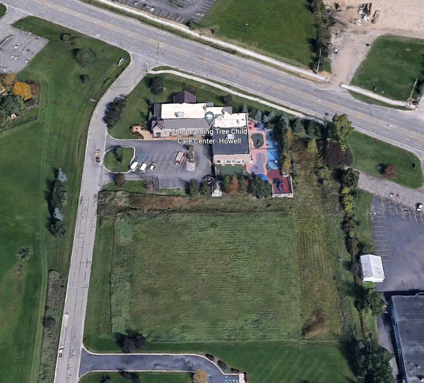 Parkway Dr, Howell, MI 48843