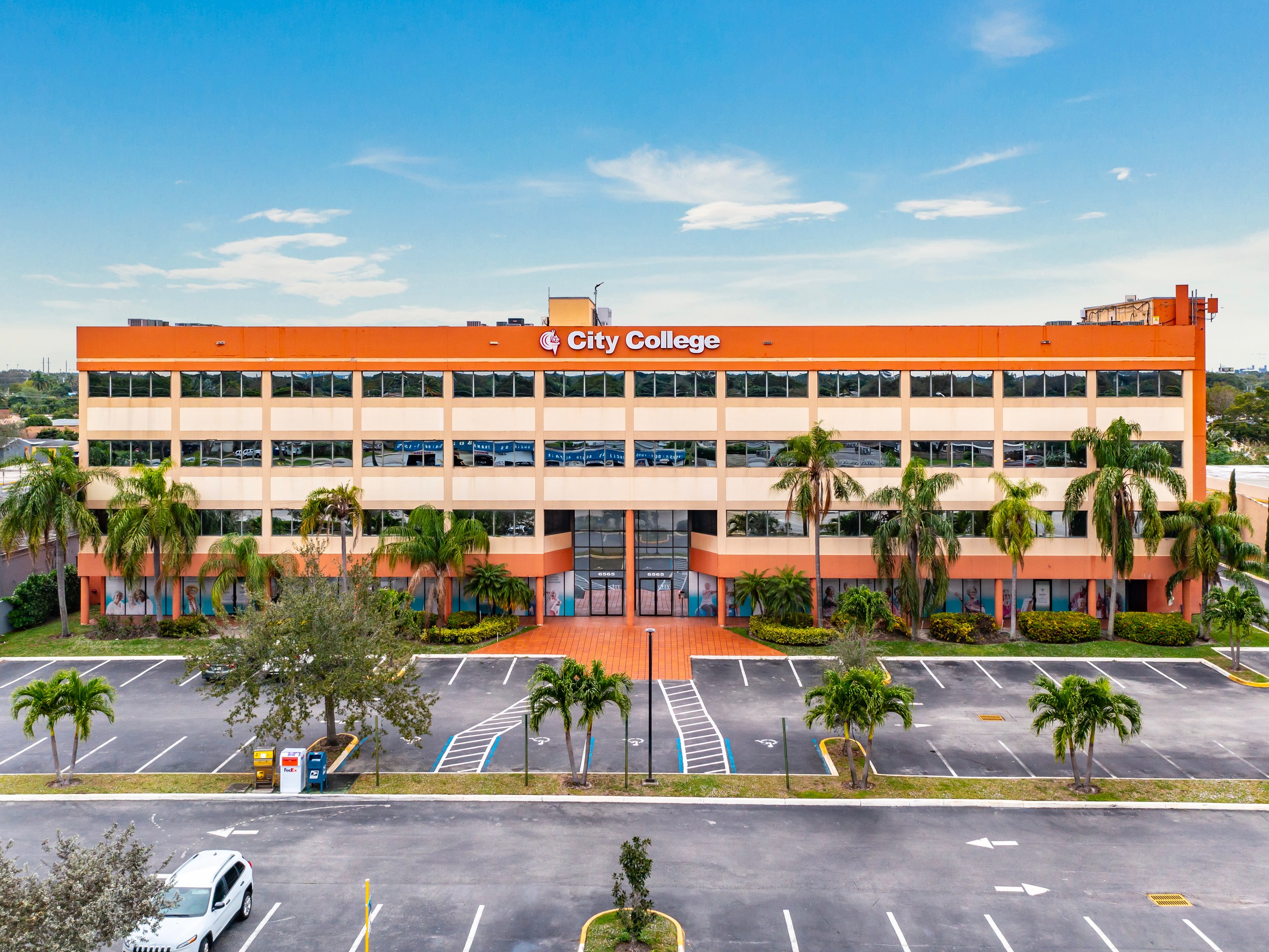 6565 Taft St, Hollywood, FL 33024