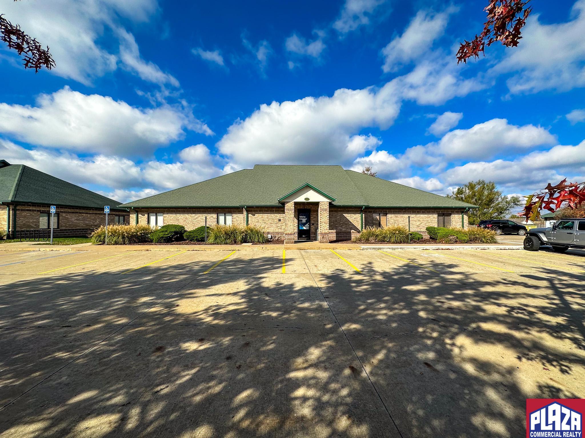 901 Rain Forest Pkwy, Columbia, MO 65202