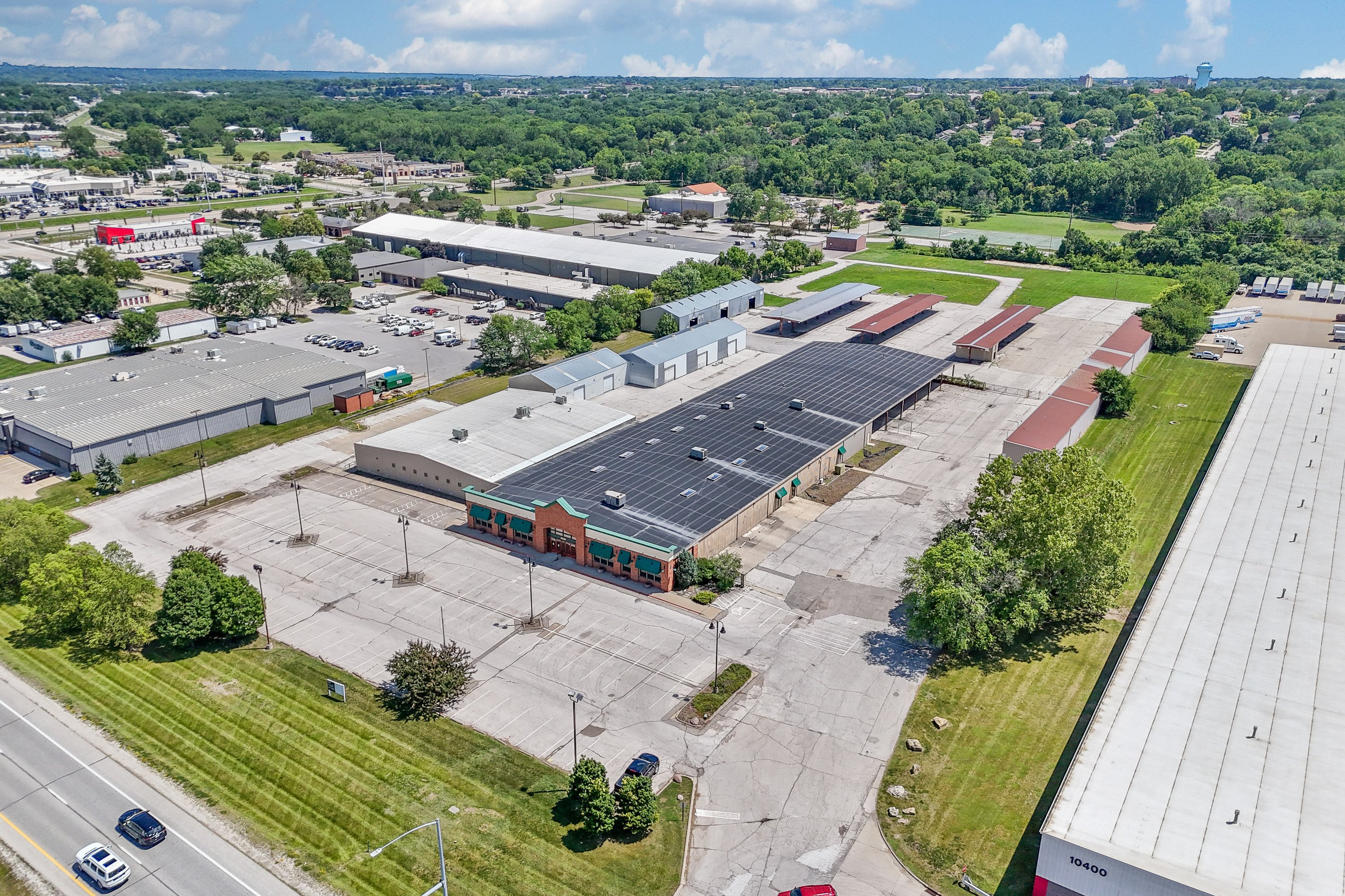 10320 Hickman Rd, Clive, IA 50325