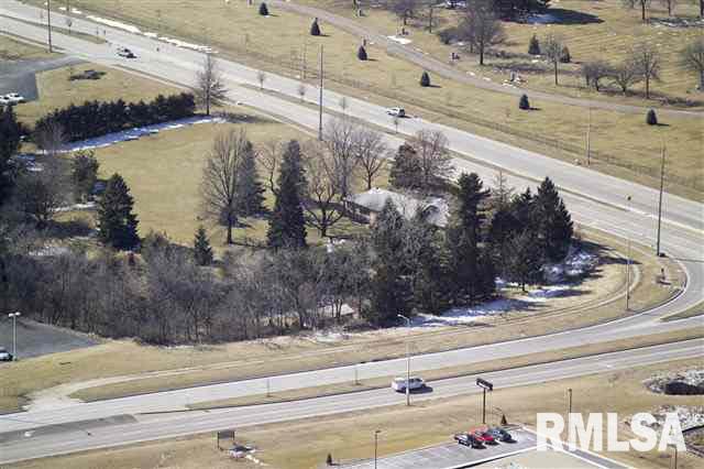 7820 N Allen Rd, Peoria, IL 61615