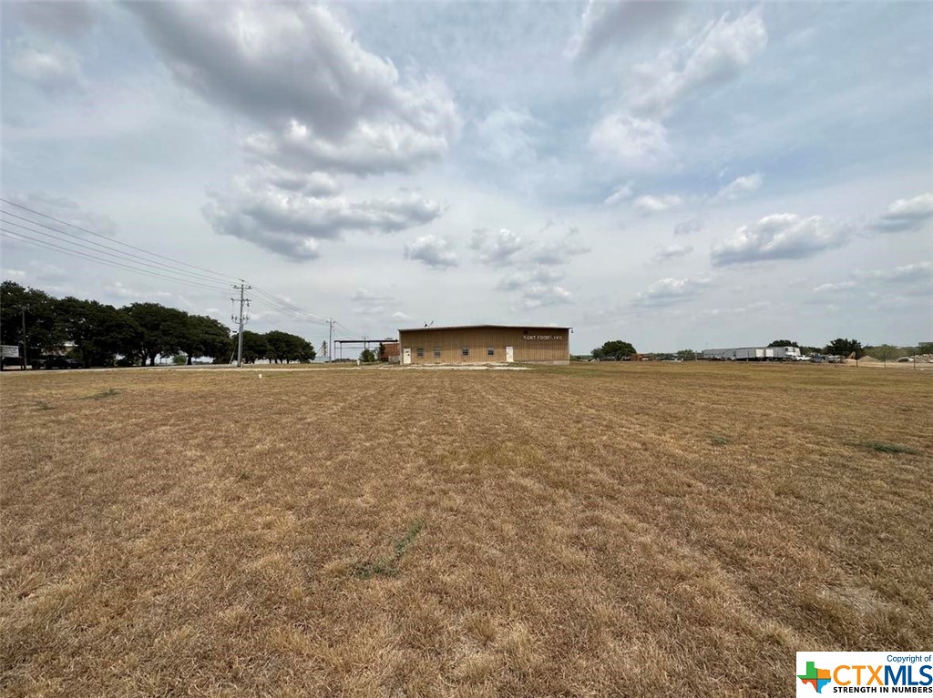 2600 Church St, Gonzales, TX 78629