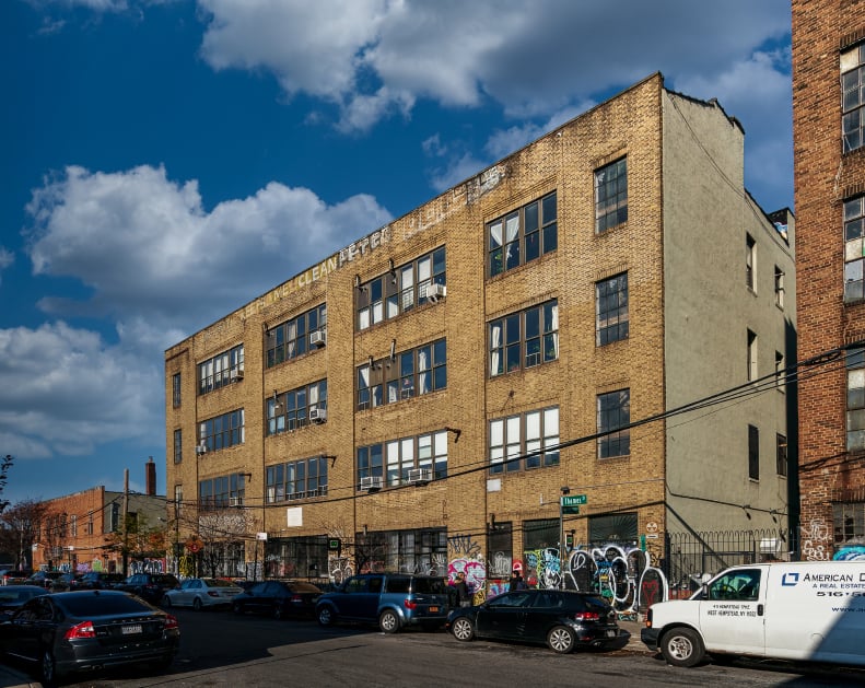 47 Thames St,Unit Williamsburg, Brooklyn, NY 11237