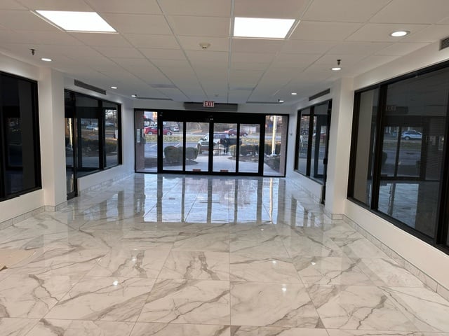 2115 Butterfield Rd, Oak Brook, IL 60523