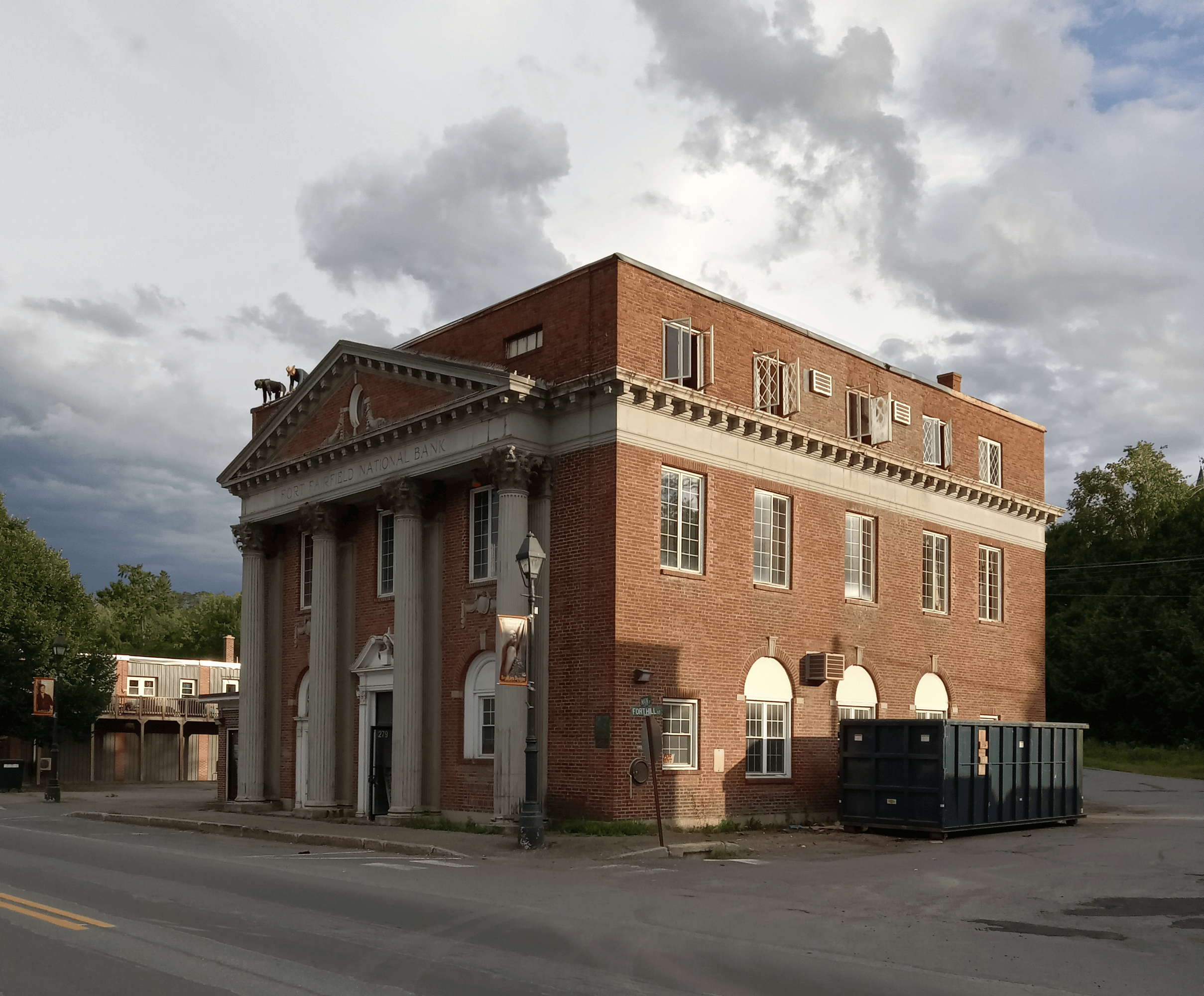 279 Main St, Fort Fairfield, ME 04742