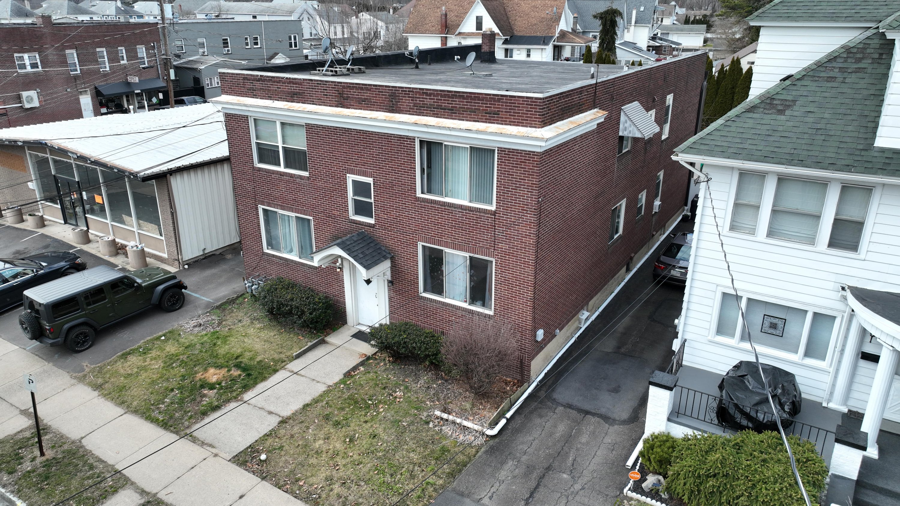175 Old River Rd, Wilkes Barre, PA 18702