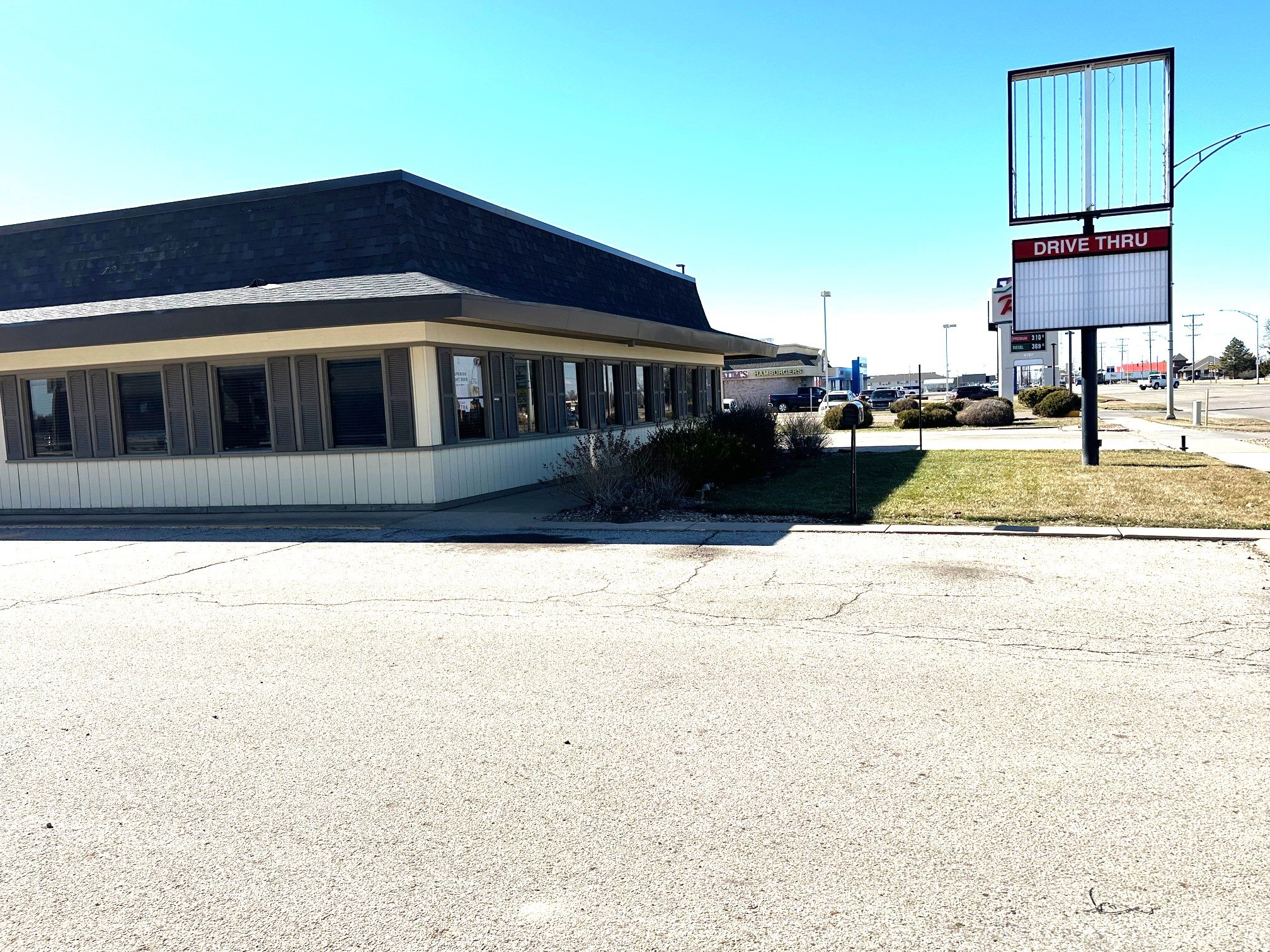 4101 10Th St, Great Bend, KS 67530