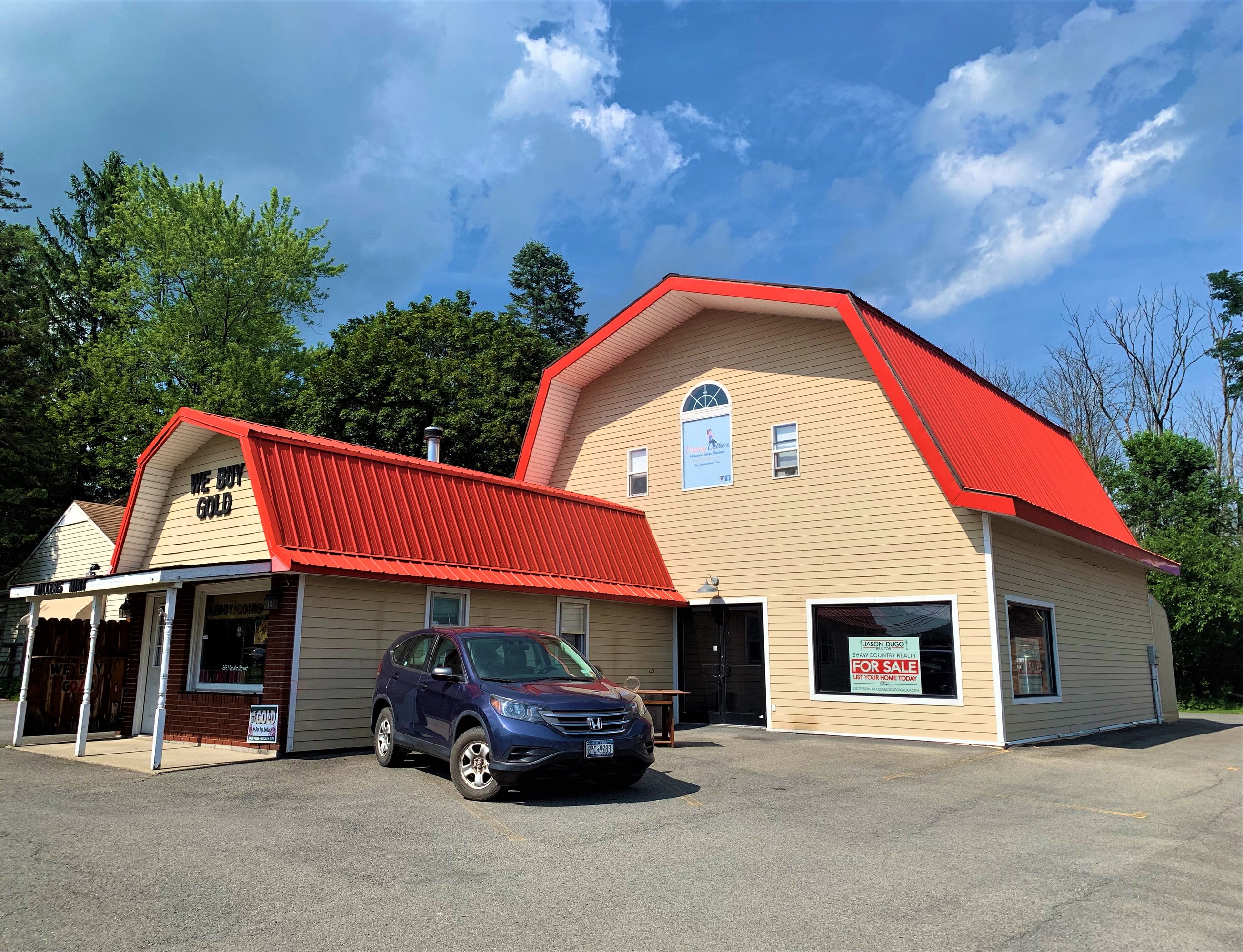 369 Mansion St, Coxsackie, NY 12192