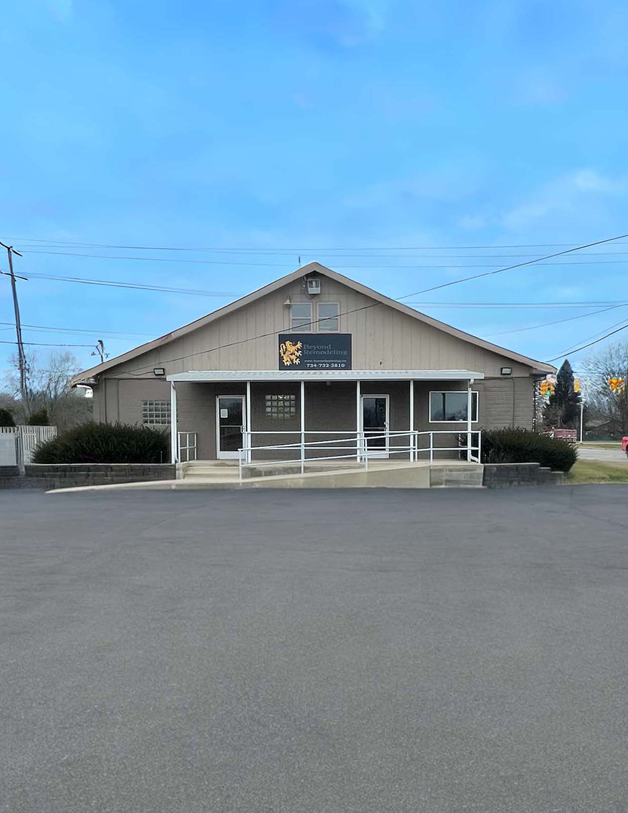 51391 Willis Rd, Belleville, MI 48111