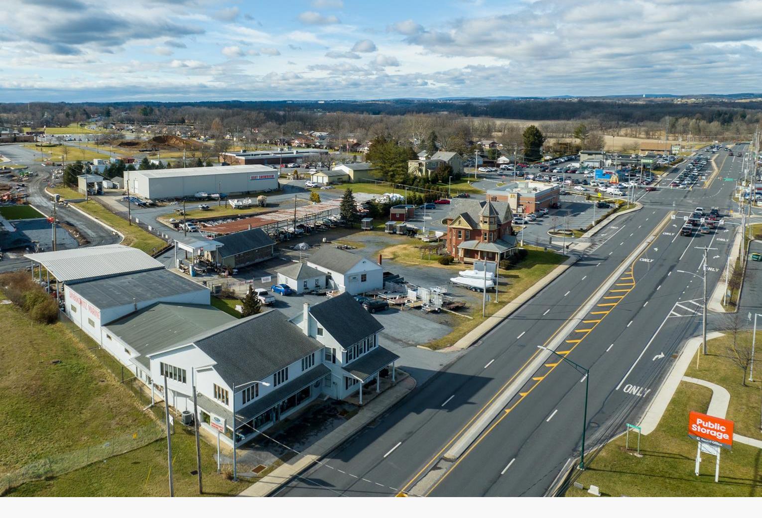 2946 Macarthur Rd, Whitehall, PA 18052