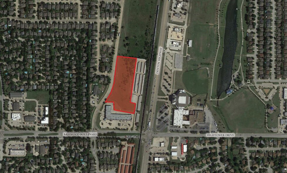 5601 Basswood Blvd, Fort Worth, TX 76137