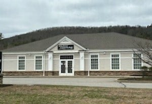 141 Main St, New Hartford, CT 06057